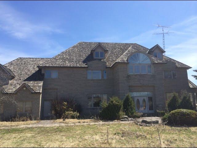 Exploring an Abandoned Dream Mansion - Ontario Canada