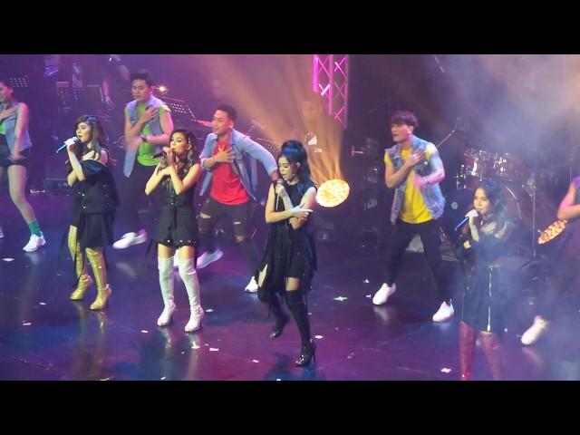 4ofakindconcert Loisa,Maris, Sue and Kristel