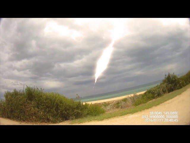 Dangerously Close Meteor Strikes Australian Beach