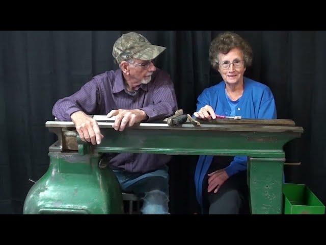 CRITIQUING THE SOUTH BEND 9" TOOLROOM LATHE pt 1 #922 tubalcain