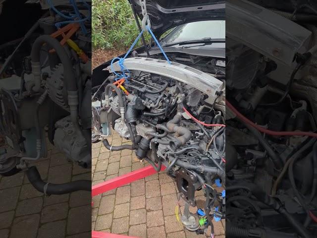 VW Golf Mk5 2.0 GTi engine removal