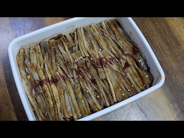 밑반찬으로 우엉을 이렇게 만들어 드렸더니 고기보다 맛있다고 하시네요/부드럽고 아삭한 우엉장아찌 Pickled burdock.