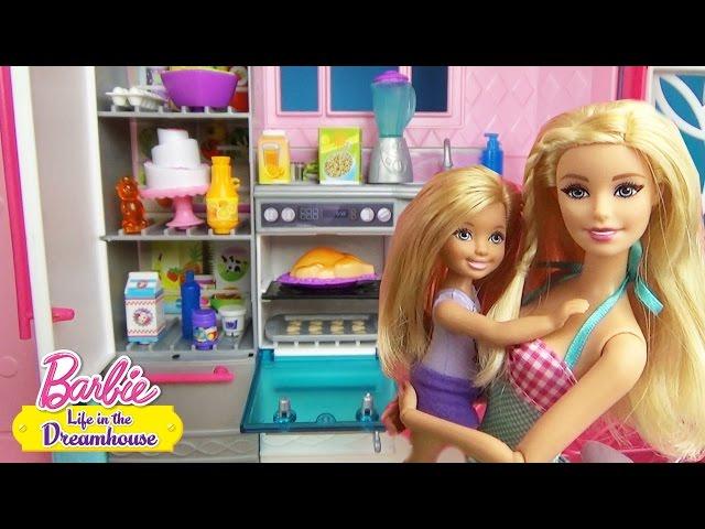 Cartoon Barbie and Sisters in the Dreamhouse Chelsea Alone at Home Kids Video Play Doll  Barbie Ori