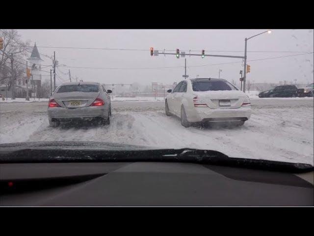 Mercedes 4Matic vs. Audi Quattro - Winter Time ️