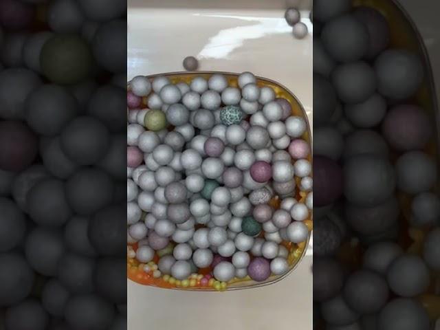 Slime mixing random things, satisfying sound