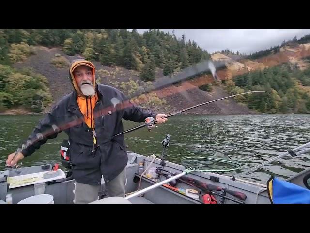 How to lose a Chinook fishing  with two poles, hooked another right after.