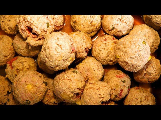 German Street Food in Berlin | Königsberger Meatballs with Gravy | Potato Brother