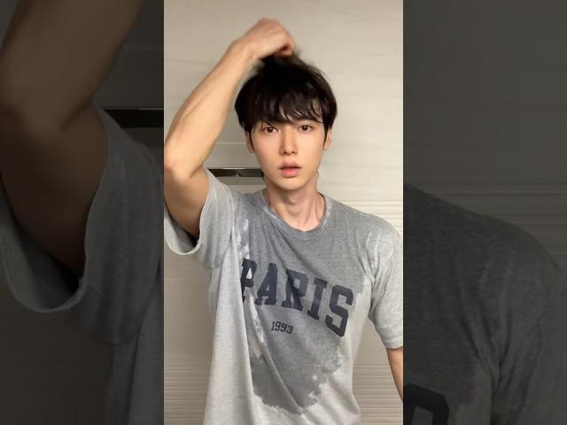 운동끝#스킨 #토너 #로션 #비비크림 #헤어스프레이 #남자화장품 #그루밍 #메이크업 #아이돌 #배우 #아이돌메이크업 #일상 #데이트 #ootd #남친룩 #맨몸운동 #운동남
