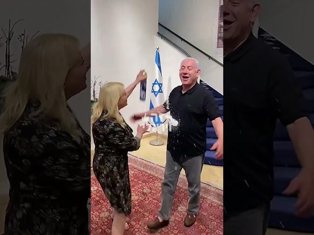 שרה וביבי בסרטון משעשע