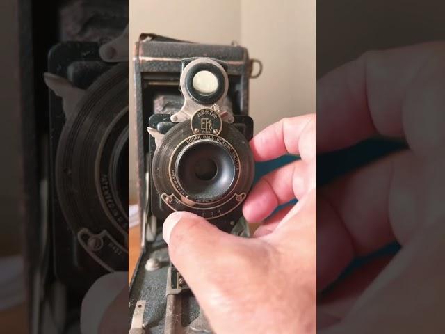 Photography aperture 101 lesson vintage camera style.