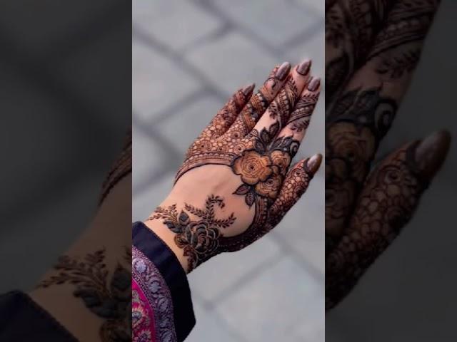 #Simple and unique back hand mehndi design  #love artwork  #New#henna vibes 🫂️