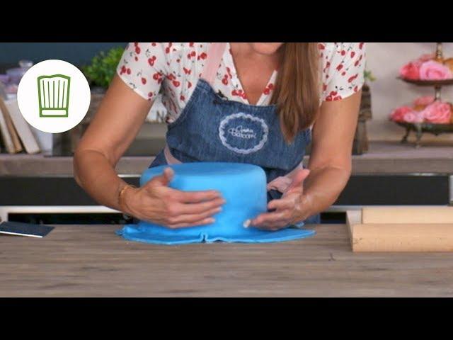 Torte mit Fondant einkleiden - So geht's! | Chefkoch