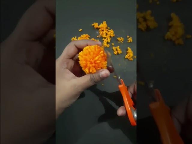 How to make Woolen Flower at Home | Diy | Marigold  Flower Kese Banaye | woolen craft ideas |