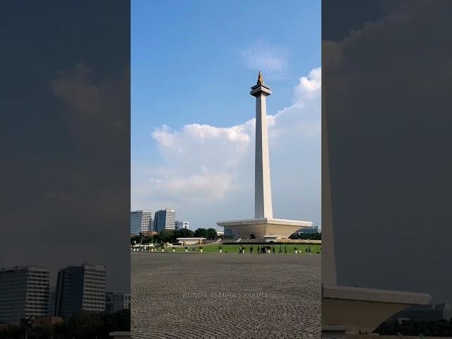 MONUMEN NASIONAL (MONAS) JAKARTA