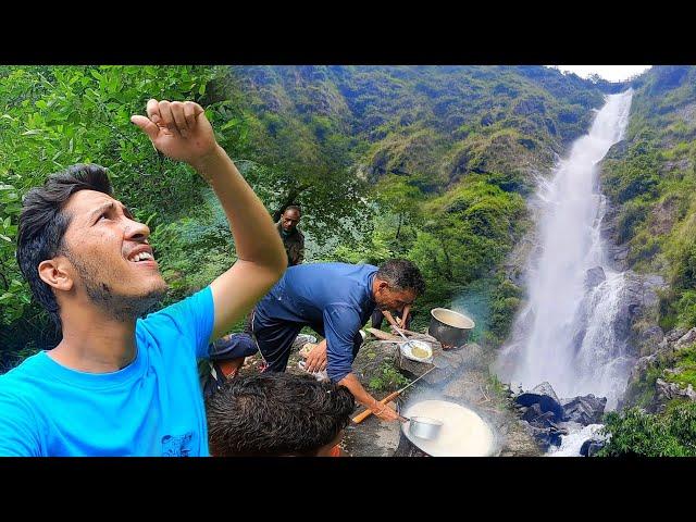 Bde Waterfall Ke Pas Ki Cooking || Pahadi Lifestyle Vlog || Cool pahadi