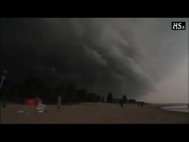 Skyquake at a beach in Finland