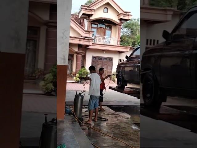 Cuci mobil dan motor di Tulungagung doorsmeer banyu aji (car wash)