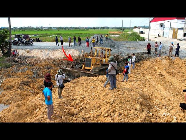 Incredible Heavy Bulldozer KOMATSU D58P Stuck in Deep Mud help Recovery by Technique Skill Operator