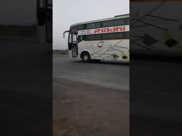 Riddhi travels Overtaking raja ransoad travels   #bus #Overtaking #shorts #viral #trending