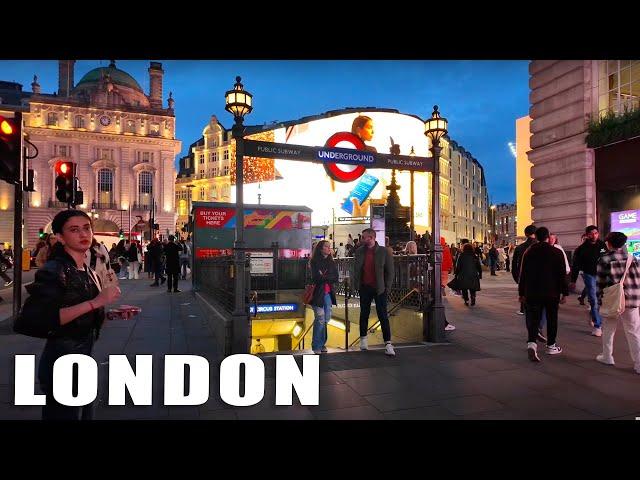 Exploring Central London at Night | London Night Walking Tour [4K]