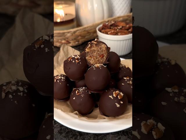 No bake pecan pie truffles (gluten free / low carb / sugar free) 