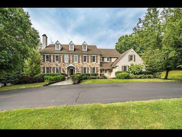 33 Greenbriar Cir | Fantastic Home In Malvern, PA 19355 | Anita Robbins Real Estate