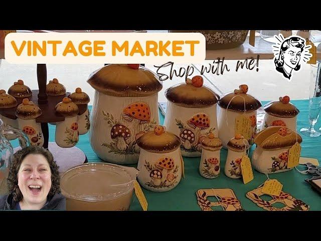 Vintage Holiday Maker Market Shop with me Finding Vintage Easter Decor & Merry Mushrooms