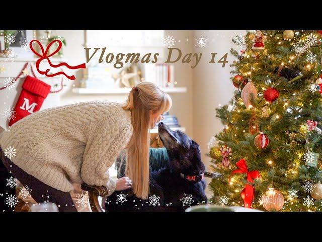 Cozy reading and Landon's Christmas gift to me: trying a pottery class! VLOGMAS DAY 14