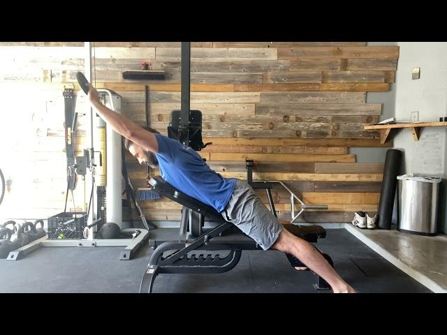 Leaning Alternating Overhead Press