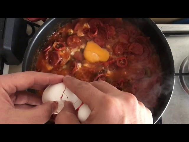 Soğansız acılı menemen tarifi