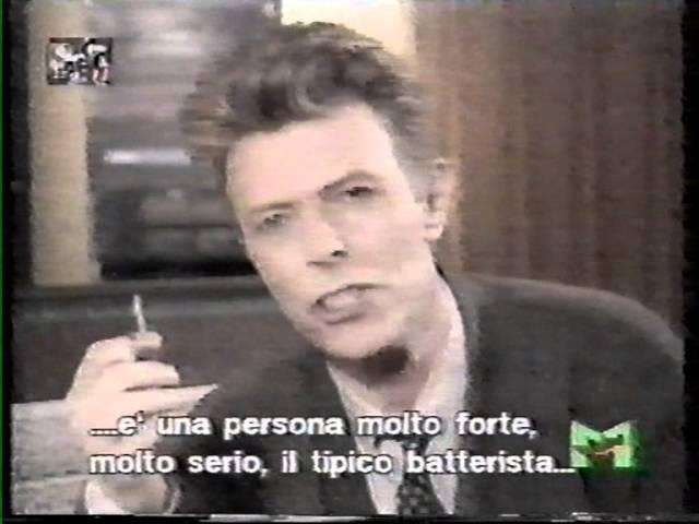 David Bowie MTV interview 1993 from Italian TV.