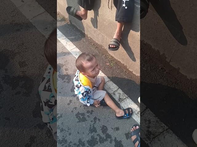 fathan angry his balloon was taken by brother giva