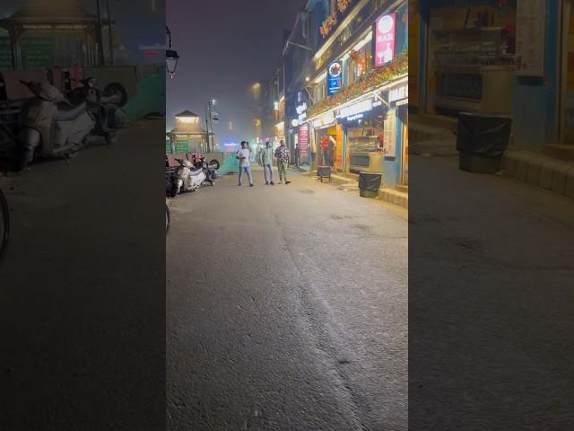 Lively mall road in night #mallroad #mall #mussoorie #travel #trending #viralvideos #insta #shorts