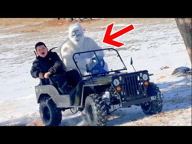 ONE CRAZY SNOW DAY! Fun and Crazy Family Vlog