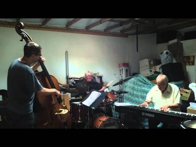 "Groovin High" played by Ian Coleman and the Ian Coleman Jazz Trio