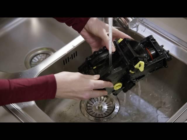 Clean brew group Philips Espresso machine