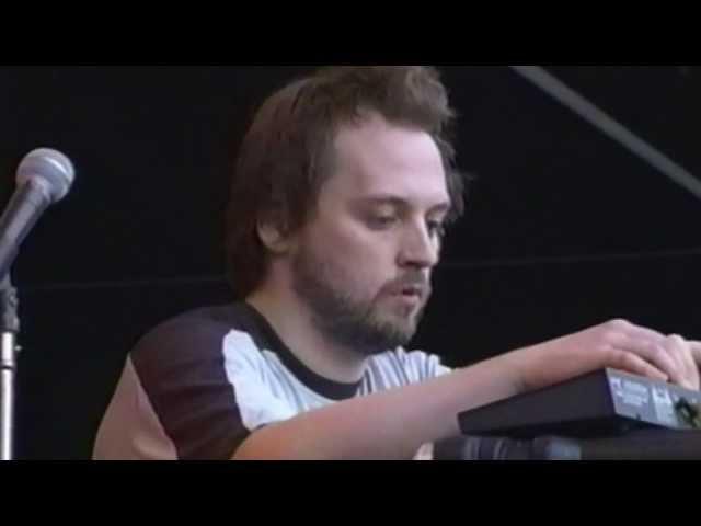 Squarepusher - Live at Fuji Rock Part 1 (Live in Yuzawa, 2001)