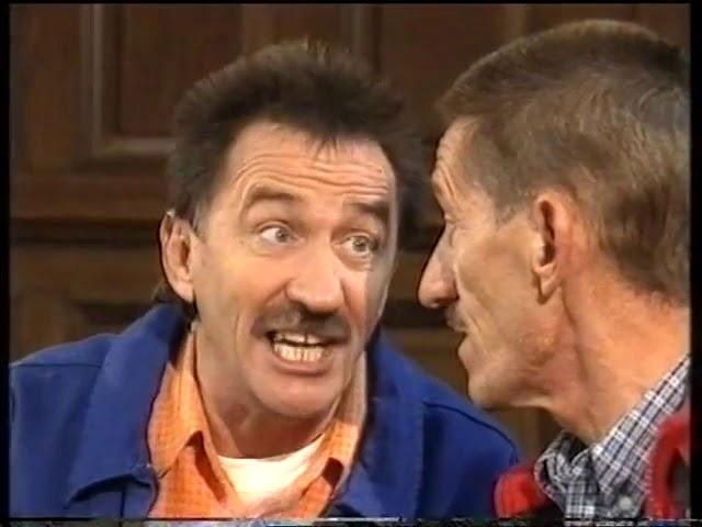 ChuckleVision 11x05 Brothers In Law