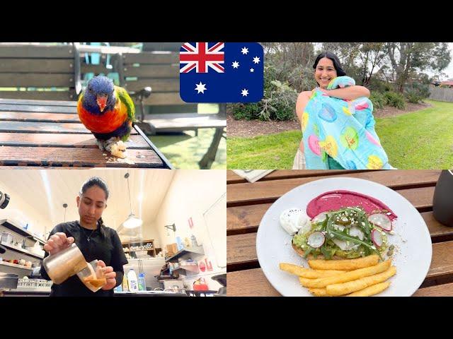 I GOT A NEW JOB | A DAY AT MY NEW JOB IN AUSTRALIA | The Oodie