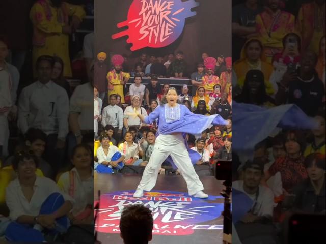 myselfandmymoves @natasha.sherpa and her grace stood on Indian music at #redbulldanceyourstyle ..