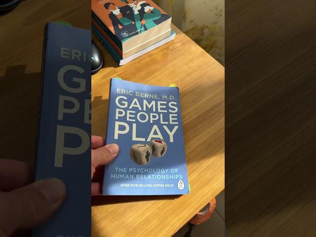 5 Books That Will Help You Understand People Around You