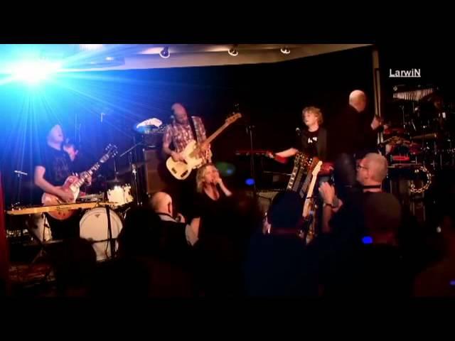 Ralph de Jongh and Crazy Hearts live from RootsontheRoad NL. (Video by Larwin)