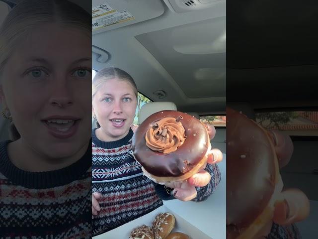 Trying EVERY Krispy Kreme Thanksgiving Donut 