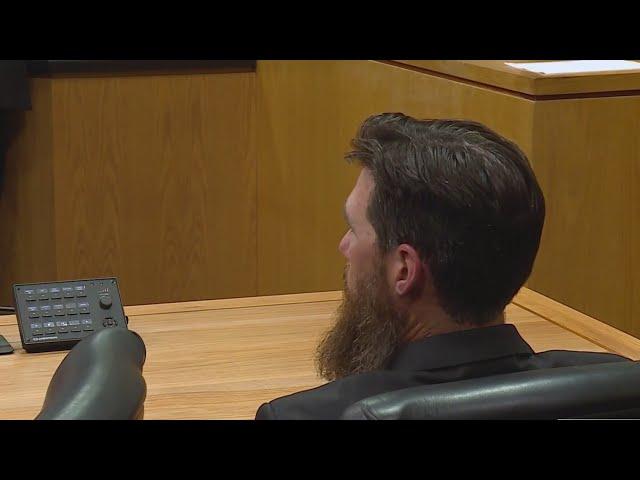 Former Austin Police officer enters guilty plea