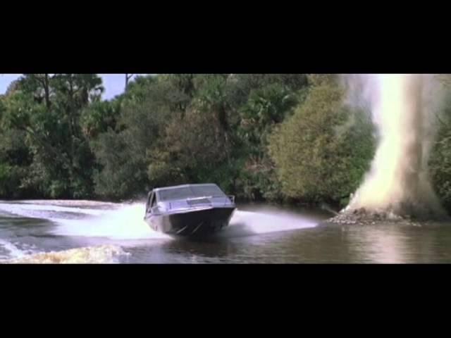 Moonraker Speed Boat Chase (Rescored).avi