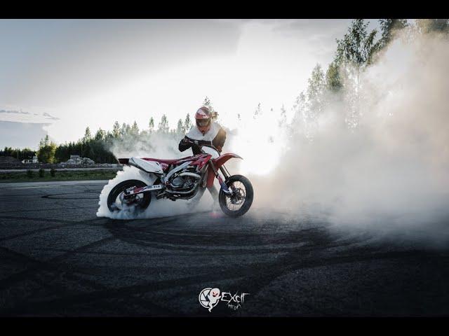 Honda CRF450 Stunt Training