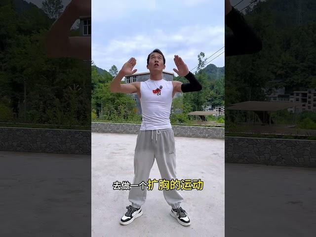 学会这个动作全身都锻炼到了#中老年人锻炼#居家锻炼