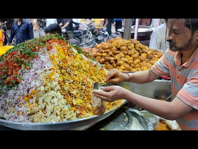 Walking Food Street Tour of Karachi, Pakistan! Amazing !  Street Food Video Collection