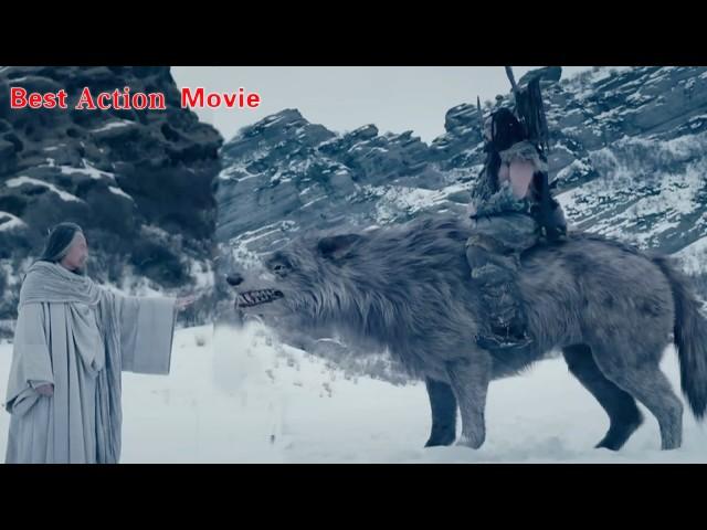 Kung Fu Movie! A giant white wolf tries to devour an old man, who effortlessly subdues it! #kungfu