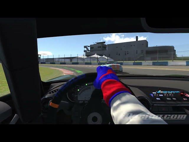 iRacing MX-5s: THRILLING Final Lap!